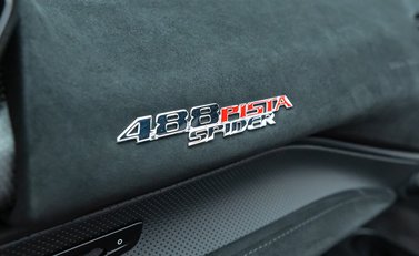 Ferrari 488 Pista Spider 23