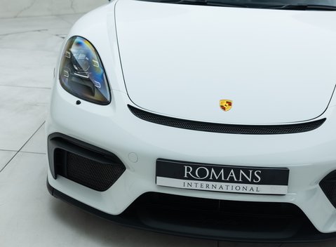 Porsche 718 SPYDER 31