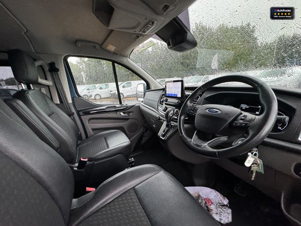 Ford Transit Custom AUTO Crew Cab SWB L1H1 320 Sport Air Con Camera Nav NO VAT SELECT 19