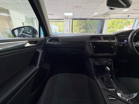 Volkswagen Tiguan 2.0 TSI SEL DSG 4Motion Euro 6 (s/s) 5dr 53