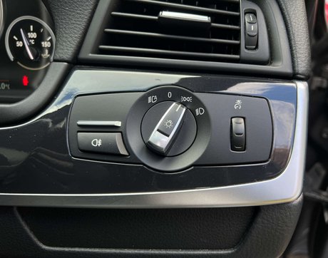 BMW 5 Series 2.0 520d SE Auto 5dr 25