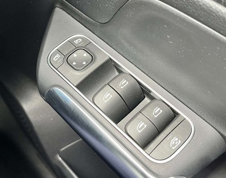Mercedes-Benz B Class 1.3 B 200 Sport Auto 5dr 87