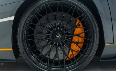 Lamborghini Aventador S LP 740-4 ROADSTER 27