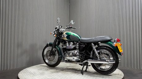 Triumph Bonneville 2004 ONLY 10K STUNNING MODERN CLASSIC NEW MOT 790CC 5