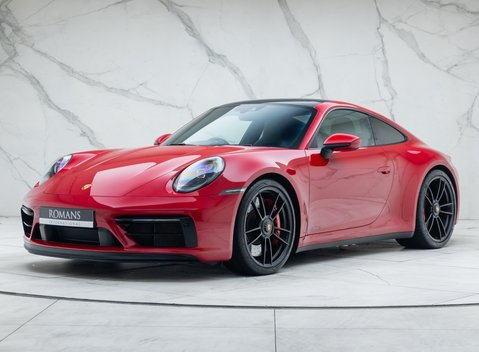 Porsche 911 Carrera 4 GTS (992) 1