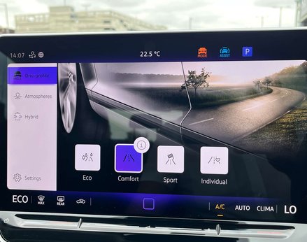 Volkswagen Tiguan 1.5 Tiguan Life TSi PHEV Semi-Auto 5dr 34