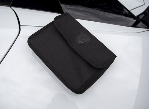 Lamborghini Huracan Spyder LP640-4 Performante 32