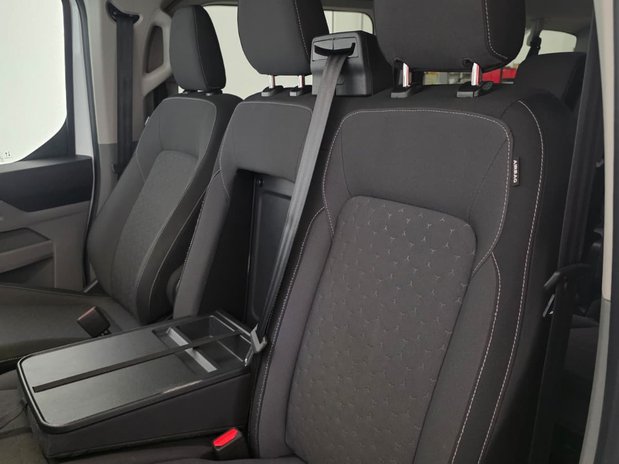 Ford Transit Custom Transit Custom 320 H1 Limited 9 Seater 2.0 Eco Blue 136ps 16
