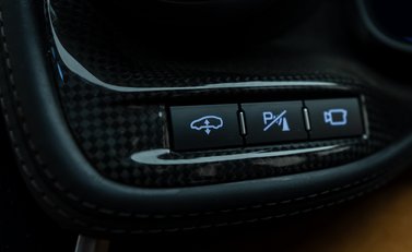 Ferrari GTC4 Lusso V12 24