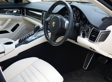 Porsche Panamera Turbo 20