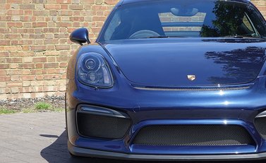 Porsche Cayman GT4 22