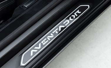 Lamborghini Aventador SV LP 750-4 Roadster 24
