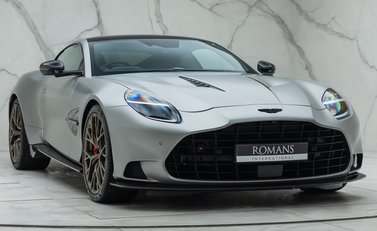 Aston Martin Vanquish V12 9