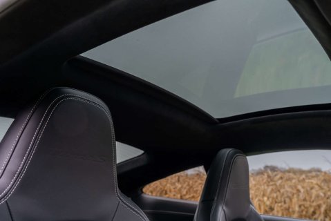 Porsche 911 Turbo S PDK Coupe 24