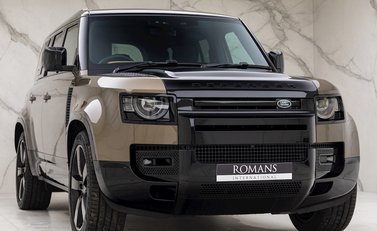 Land Rover Defender 110 X P400e 1