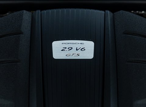 Porsche Macan GTS 45