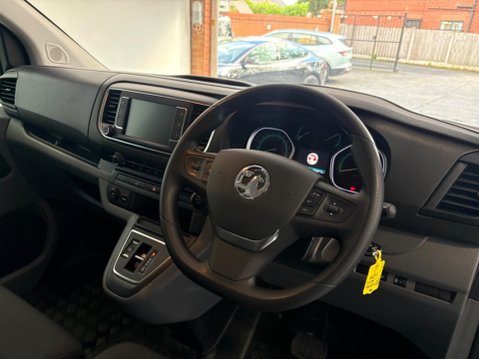 Vauxhall Vivaro 3100 75kWh Dynamic Auto L2 H1 6dr (7.4kW Charger) 13