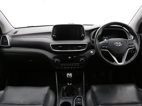 Hyundai TUCSON 1.6 GDi Premium Euro 6 (s/s) 5dr 9