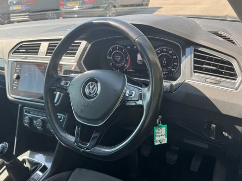Volkswagen Tiguan (Sold) 2.0 TDI SEL SUV 5dr Diesel Manual 4Motion Euro 6 (s/s) (150 ps) 13