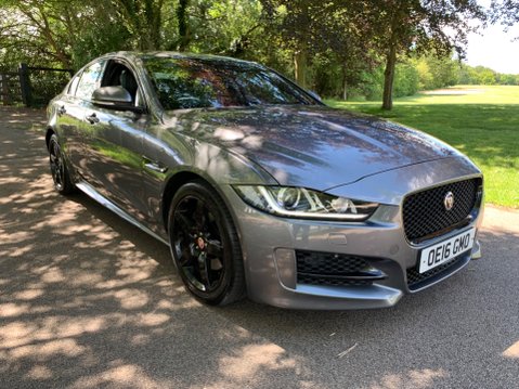Jaguar XE 2.0 Diesel R-SPORT 2