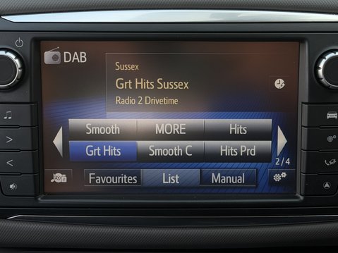 Toyota Yaris 1.5 Hybrid Design 5dr CVT [Nav] 22