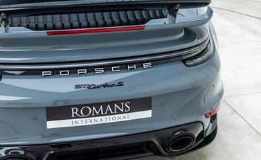 Porsche 911 Turbo S Cabriolet (992) 33