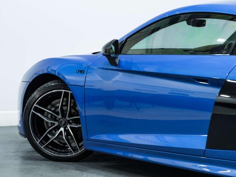 Audi R8 5.2 FSI V10 Coupe 2dr Petrol S Tronic quattro Euro 6 (s/s) (540 ps) 75