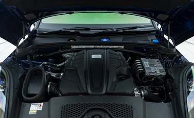 Porsche Macan GTS 32