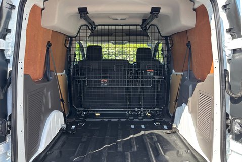 Ford Transit Connect 220 L1 Trend DCIV Tdci with Air Con / Sat Nav / Camera 14
