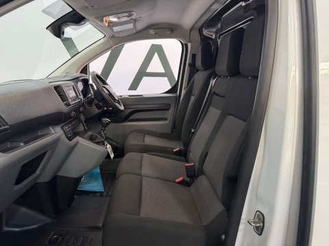 Vauxhall Vivaro 1.5 Vivaro F2700 Sportive S/S 22