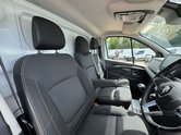 Renault Trafic LWB L2H1 Low Roof LL30 Extra Air Con Alloys Nav Sensors 16