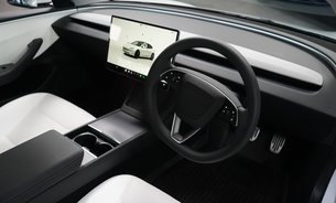 Tesla Model 3 LONG RANGE AWD Enhanced Autopilot with Auto Park & Summon White Interior  10