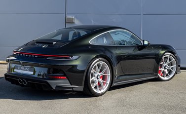 Porsche 911 GT3 TOURING (992) 5