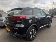 MG ZS TROPHY 7