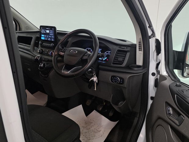 Ford Transit Custom Transit Custom 2.0 Diesell EcoBlue 130ps Low Roof D/Cab Trend Van 23