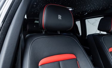 Rolls-Royce Cullinan BLACK BADGE 16
