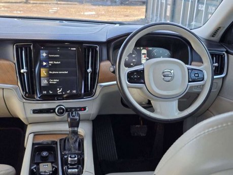 Volvo S90 2.0 D4 Inscription Pro Saloon 4dr Diesel Auto Euro 6 (s/s) (190 ps) 19