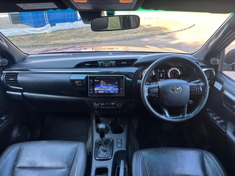 Toyota Hilux INVINCIBLE X LIMITED EDITION 4WD D-4D DCB 13
