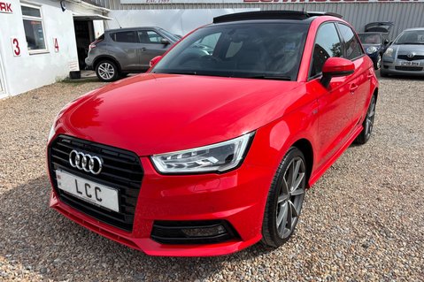 Audi A1 SPORTBACK TFSI BLACK EDITION..AUTOMATIC..HEATED LEATHER..E/SUNROOF.. 2