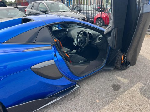 McLaren 600 3.8T V8 Spider SSG Euro 6 (s/s) 2dr 25