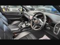 Porsche Cayenne V6 12