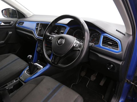 Volkswagen T-Roc 1.0 TSI Design Euro 6 (s/s) 5dr 21