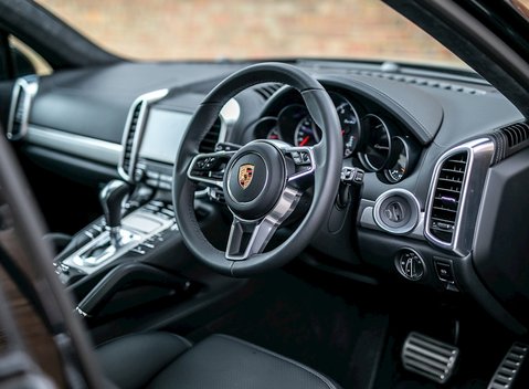 Porsche Cayenne Turbo 11