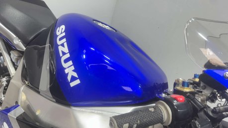 Suzuki GSX-R GIXXER 600 2003 K3 RUNNING SPORTS BIKE TRACK PROJECT 600CC 16