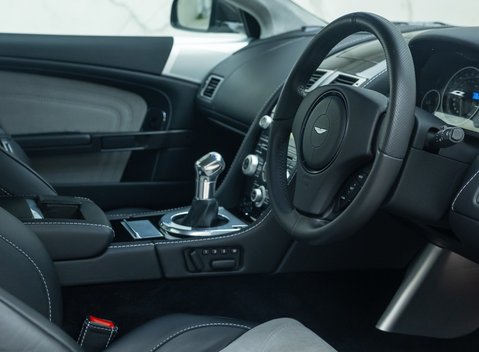 Aston Martin DBS V12 14