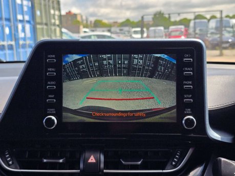Toyota C-HR 2.0 VVT-h GPF Design SUV 5dr Petrol Hybrid CVT Euro 6 (s/s) (184 ps) 44