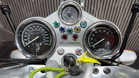 BMW R1100 R 2000 41K VERY CLEAN EXAMPLE MOT OCTOBER 2027 CLASSIC 1100CC 11