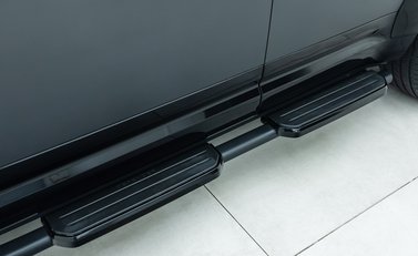 Land Rover Defender 110 V8 Carpathian Edition 32