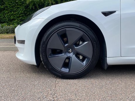 Tesla Model 3 (Dual Motor) Long Range Auto 4WDE 4dr 45