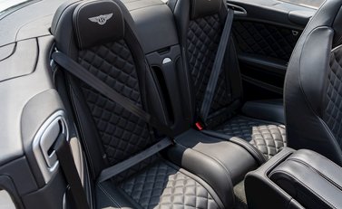 Bentley Continental GT V8 S Convertible 15